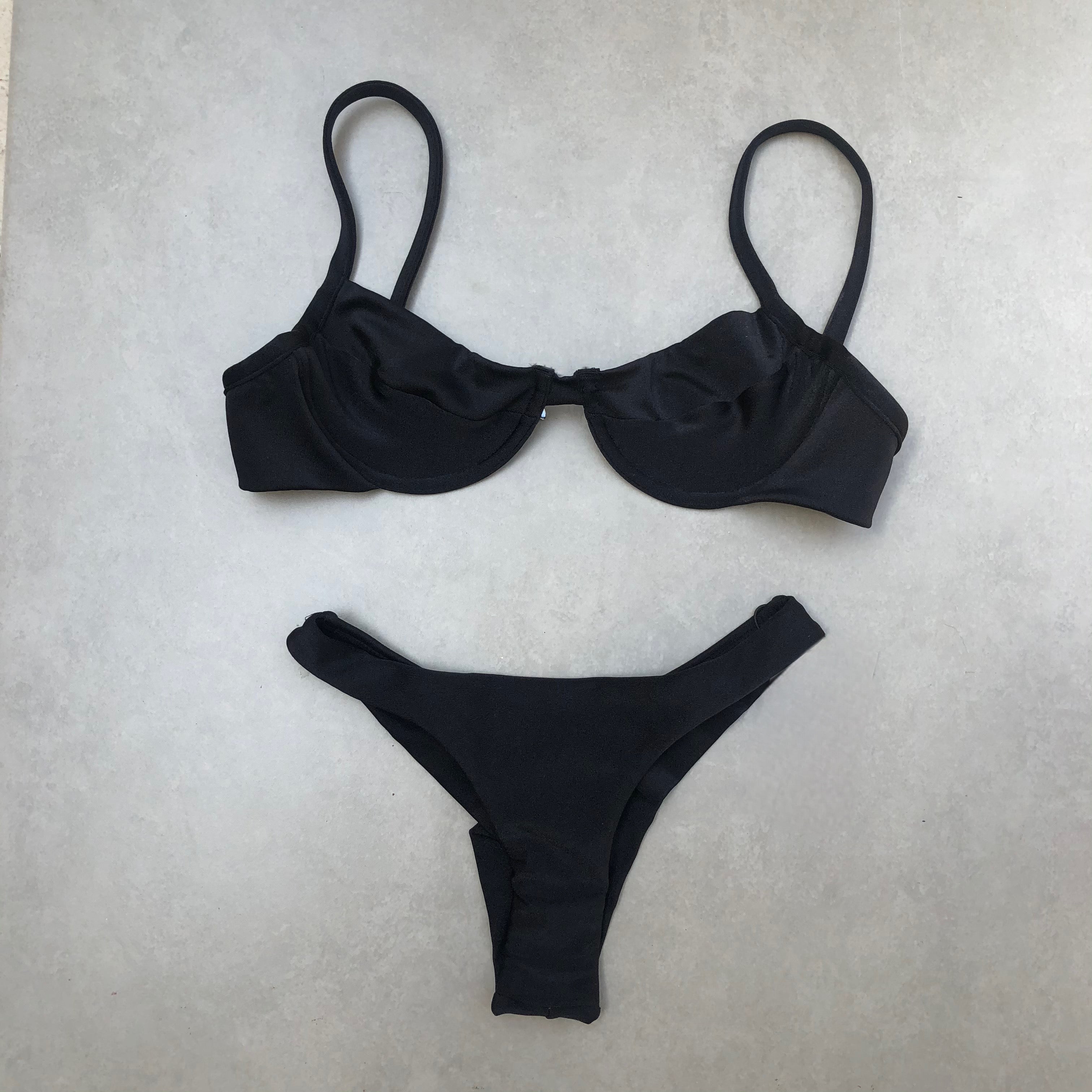 Conjunto Frida Black