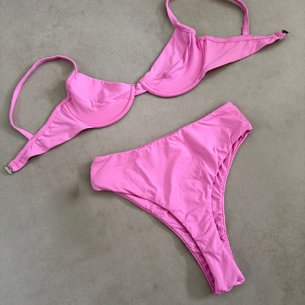 Bottom Hawaii Milkshake