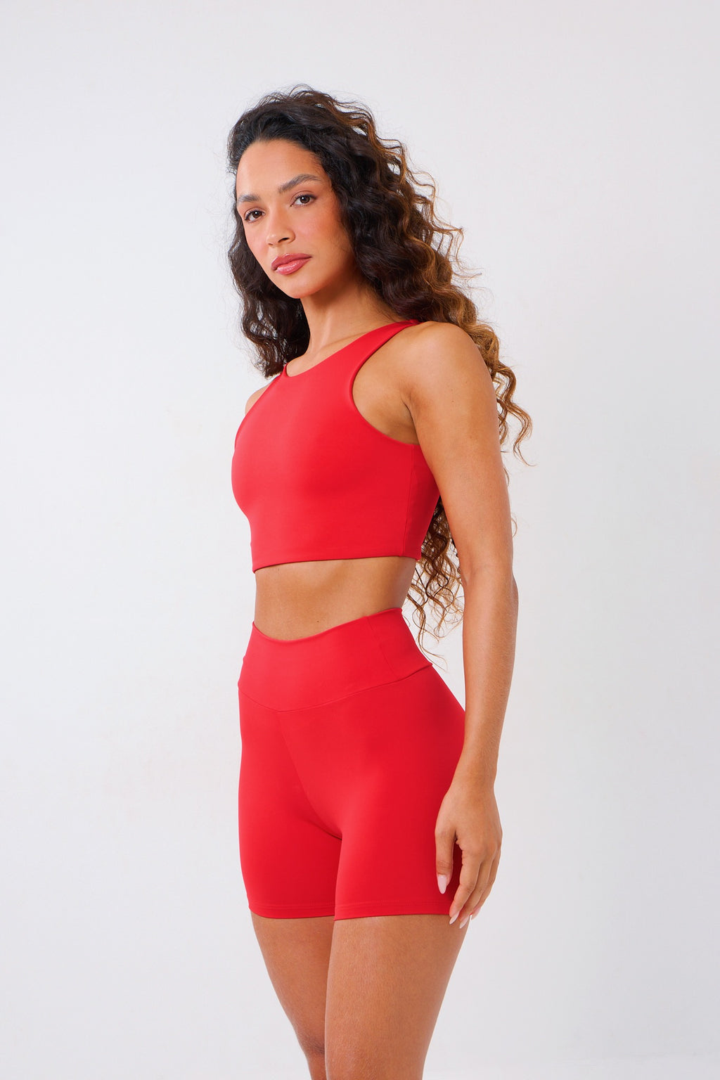 Short Essentials Red