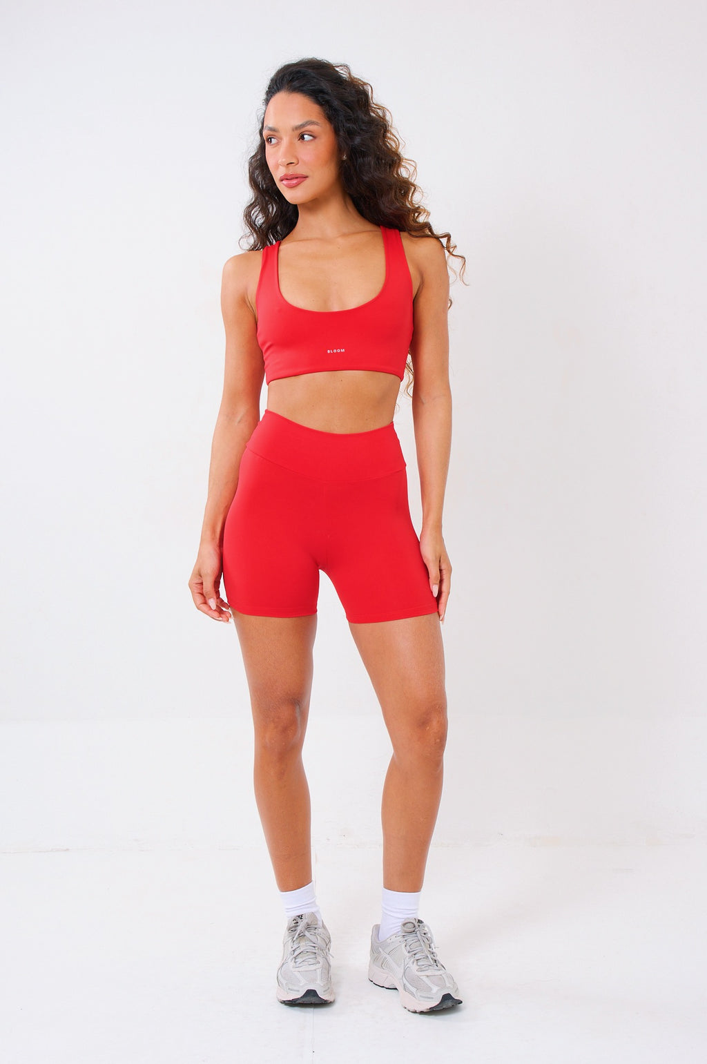 Short Essentials Red