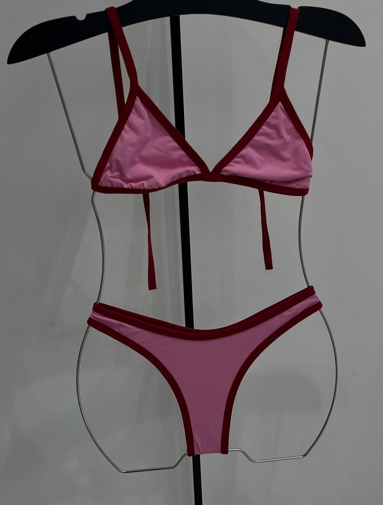 Bottom Lana Milkshake & Wine