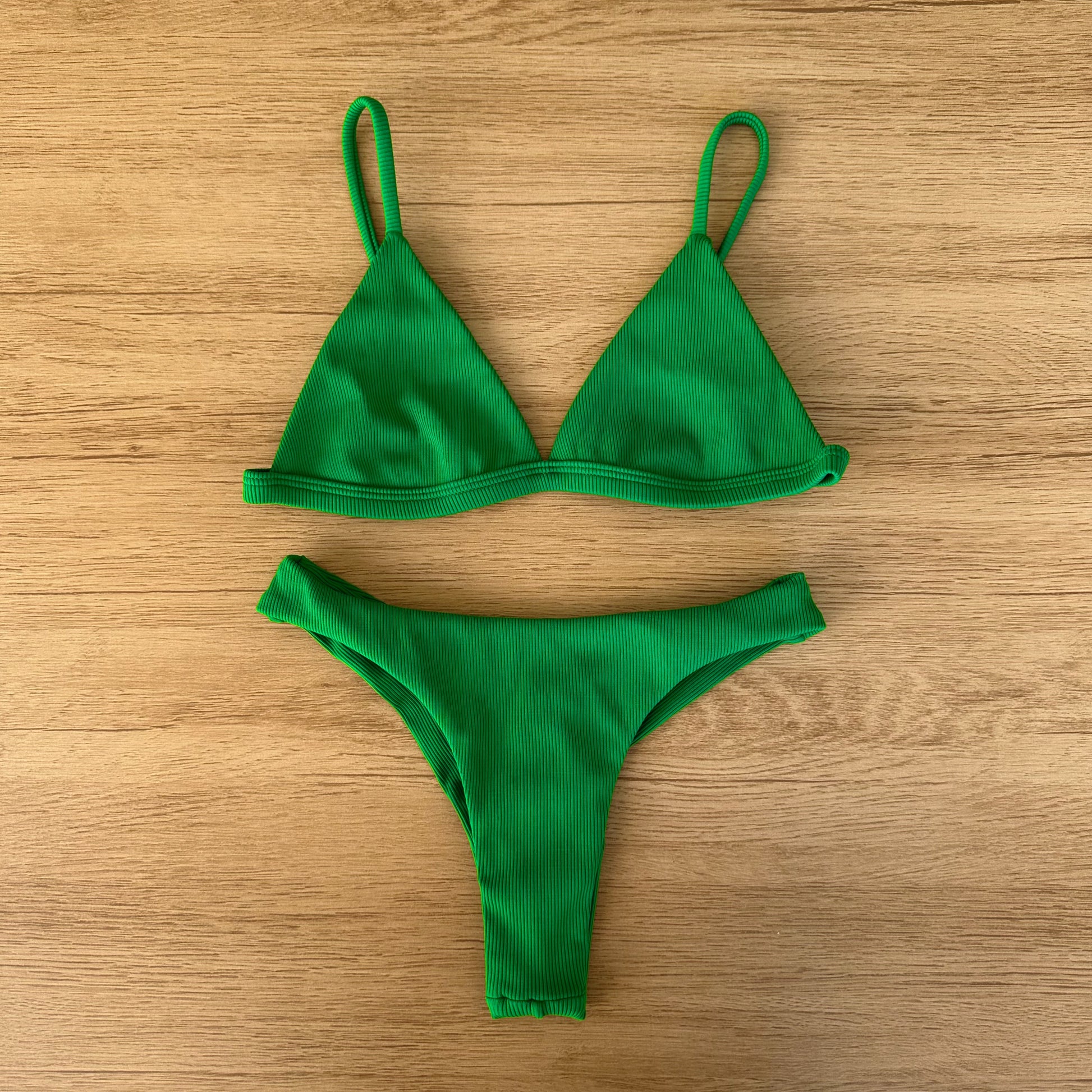 Top Sofia Green (canelado)