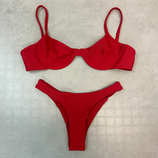 Bottom Frida Red (canelado fosco)