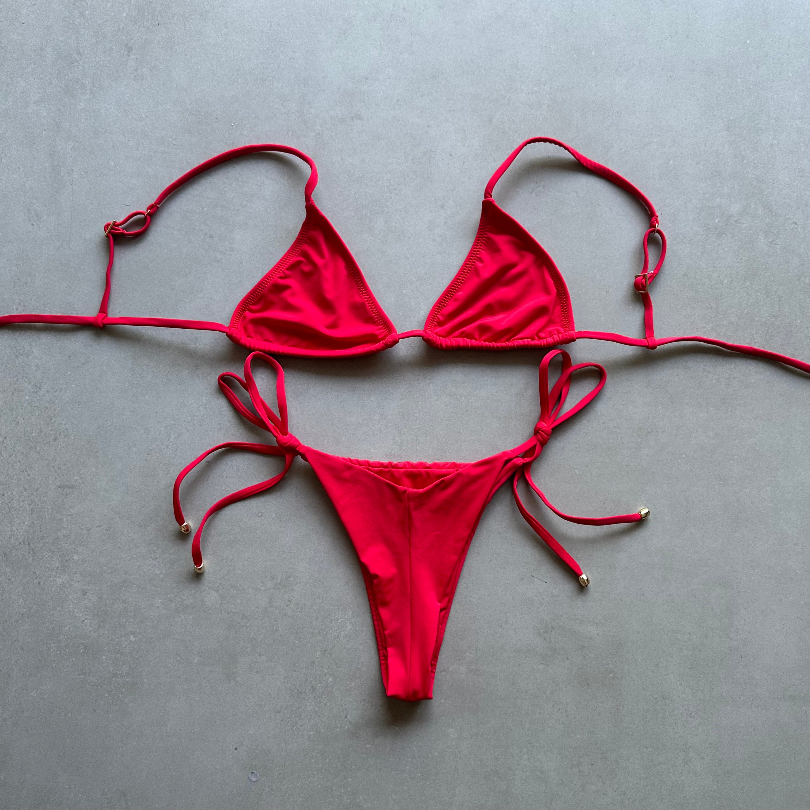 Bottom Tulum Red 22’