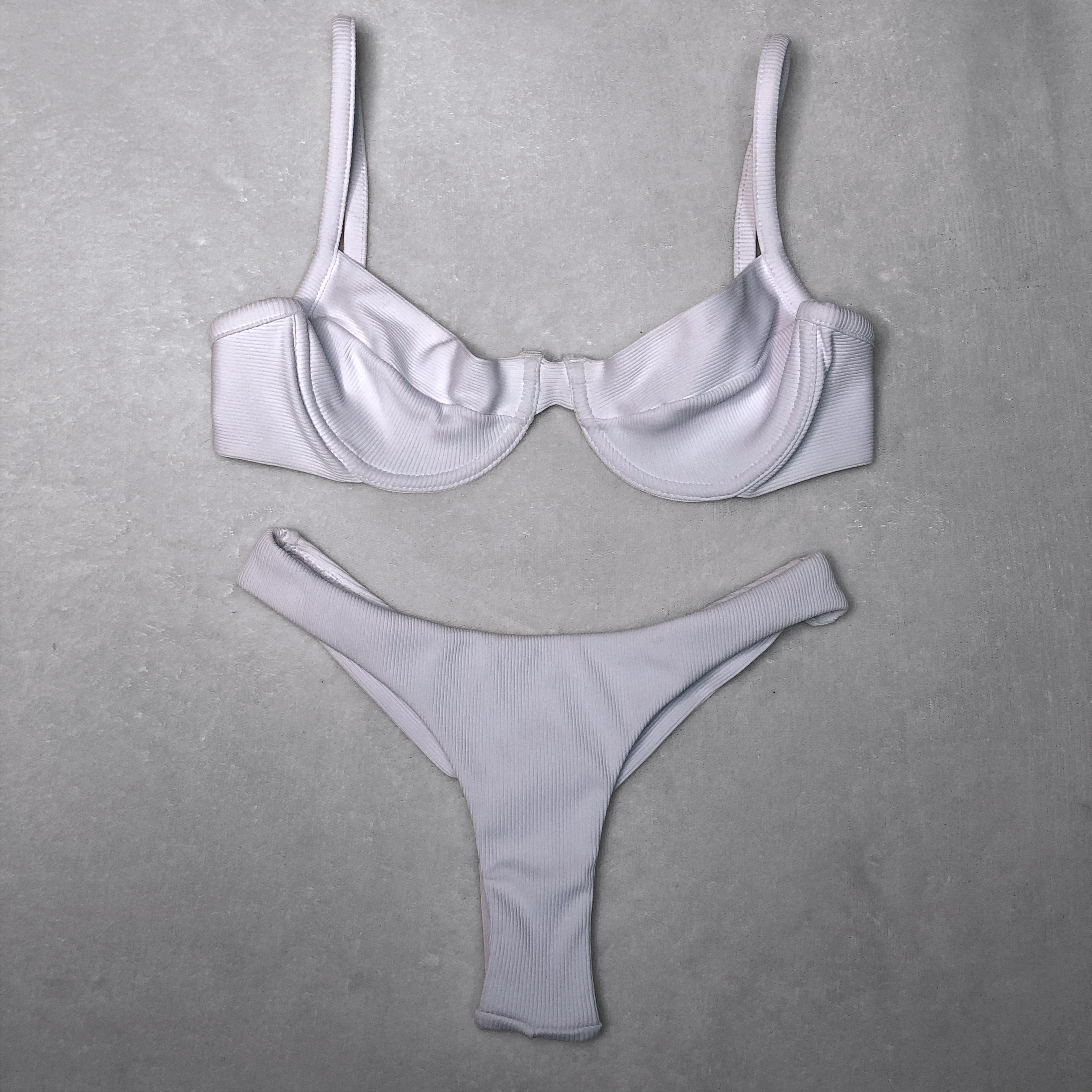 Top Frida White (canelado)