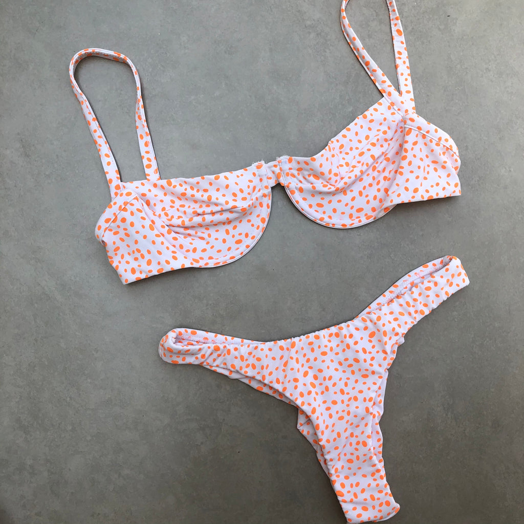 Conjunto Frida Bolinha