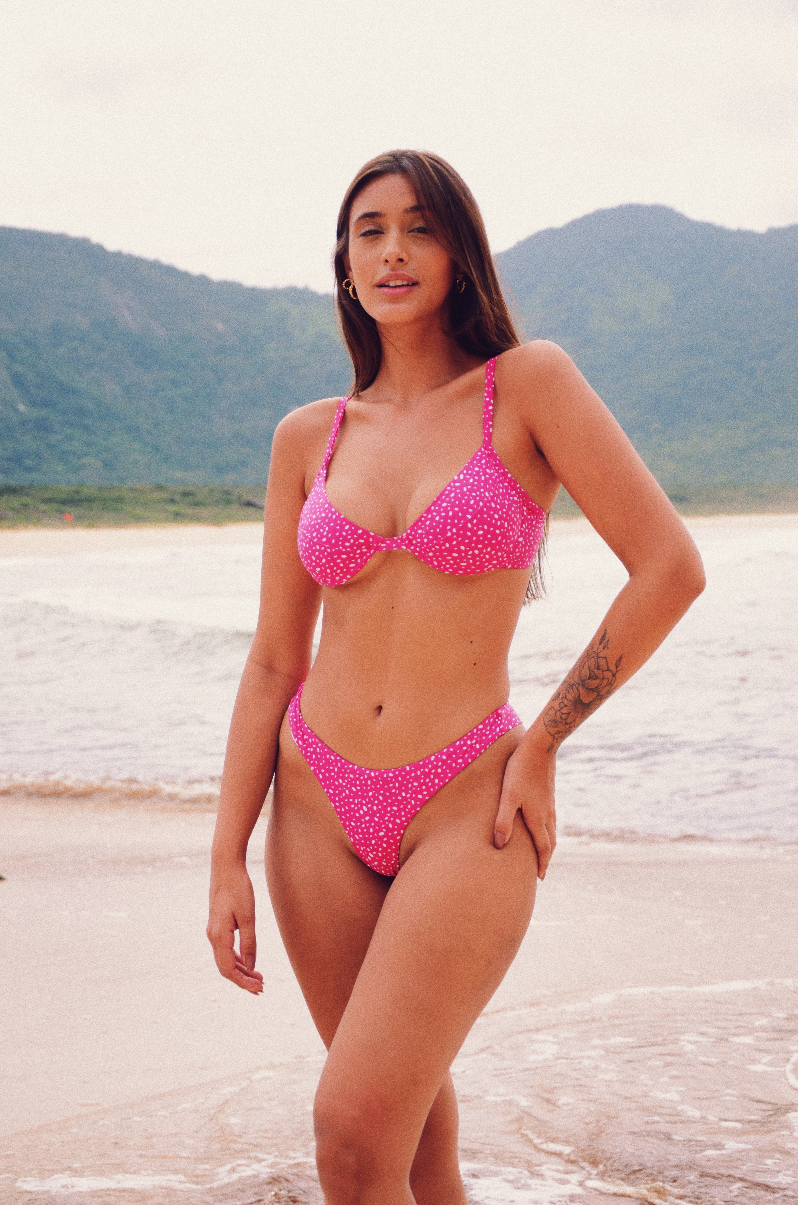 Bottom Frida Rosa com Bolinha Branca