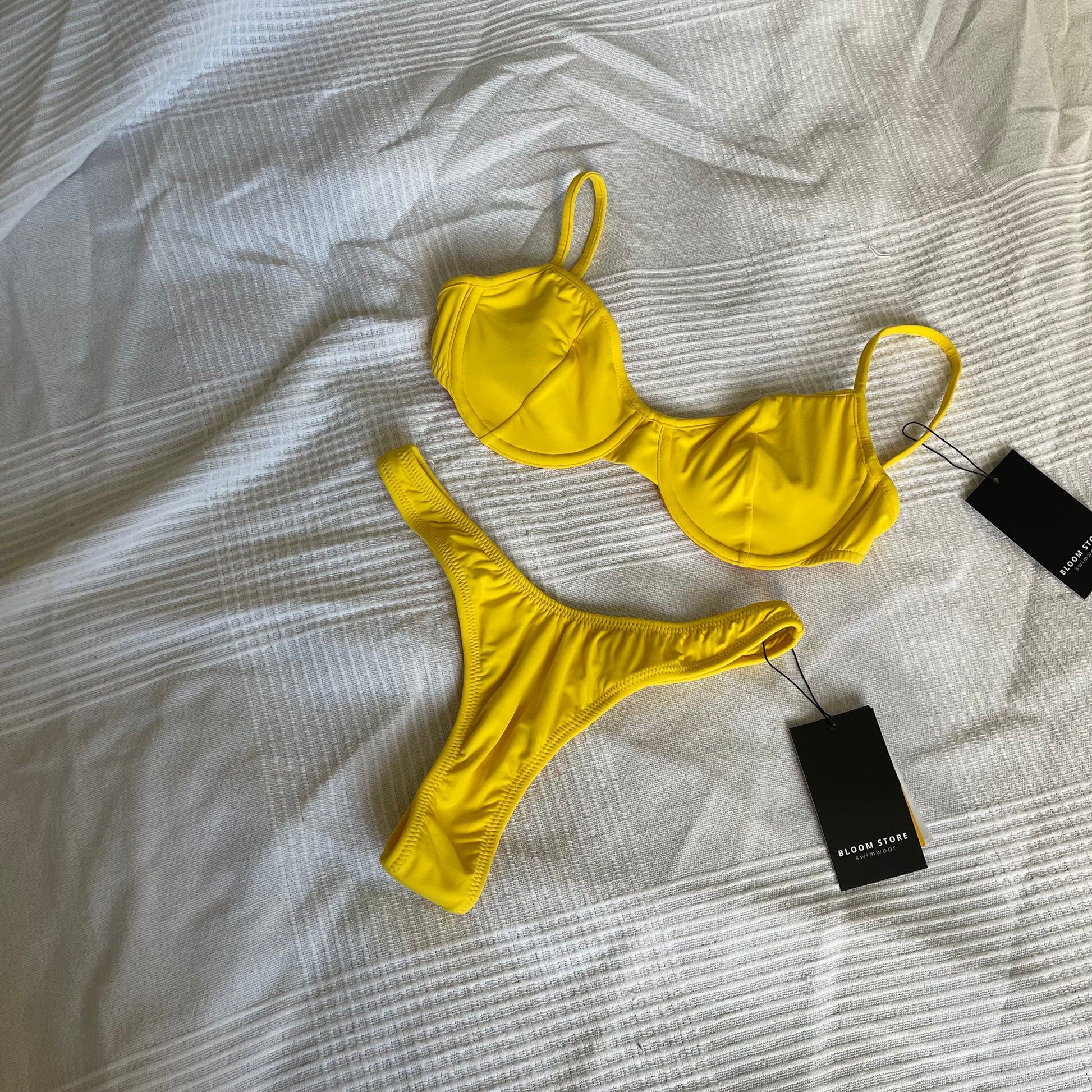 Top Frida Yellow 22'